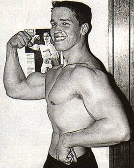 Arnold_Schwarzenegger_BodyBuilding_16years
